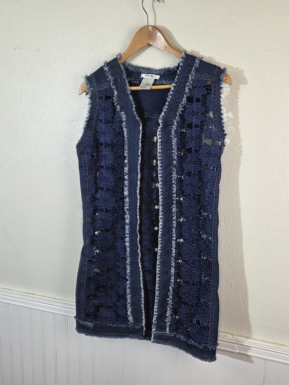 Masseys Y2K Denim Vest Womens L Blue Floral Lace Crochet Frayed Boho Sleeveless